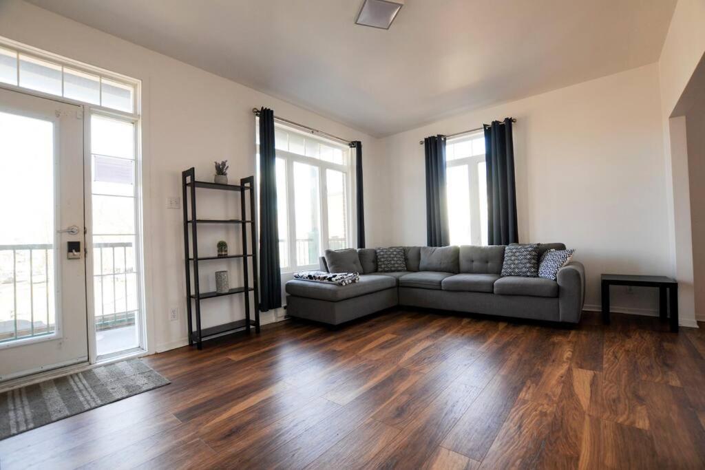 The 1810 - Spacious With Balcony - North Of Quebec Екстериор снимка